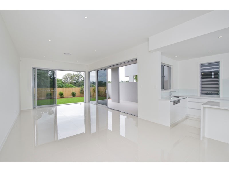 27 Lohe Street, Indooroopilly QLD 4068