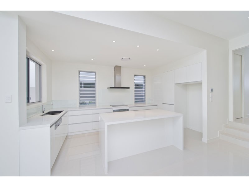 27 Lohe Street, Indooroopilly QLD 4068
