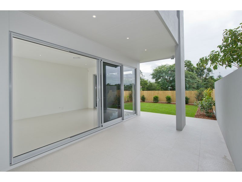 27 Lohe Street, Indooroopilly QLD 4068