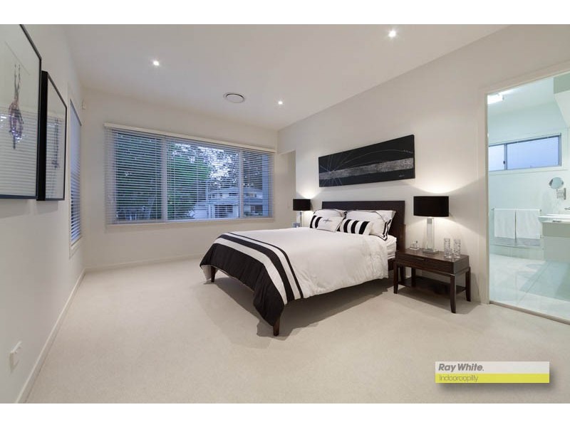Indooroopilly QLD 4068