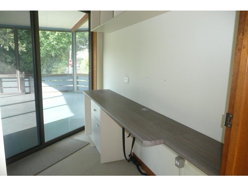 3 Twigg Street, Indooroopilly QLD 4068