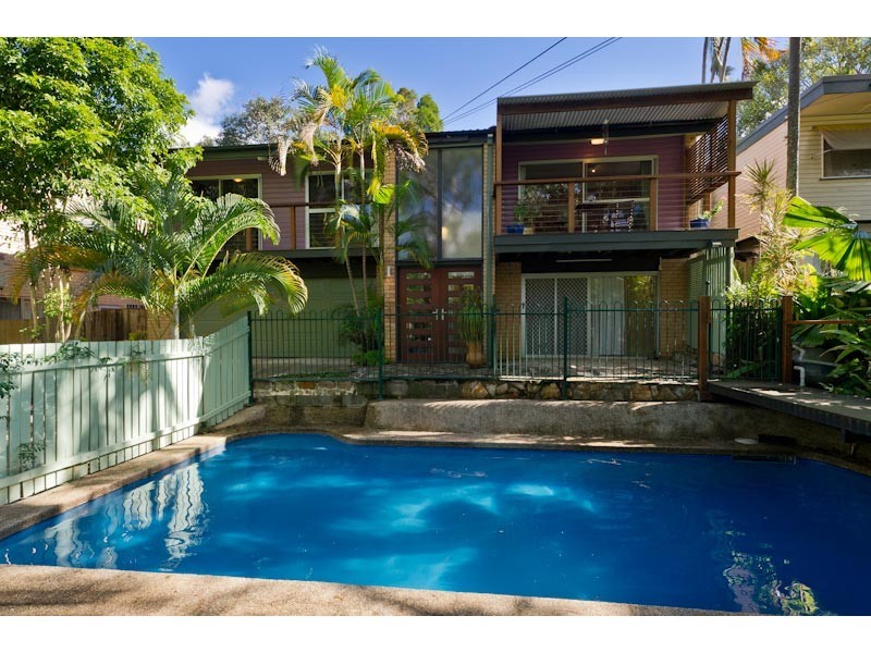 23 Euree Street, Kenmore QLD 4069
