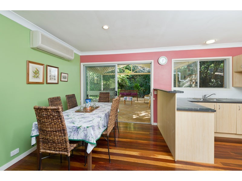 23 Euree Street, Kenmore QLD 4069