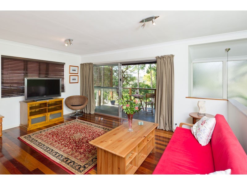 23 Euree Street, Kenmore QLD 4069