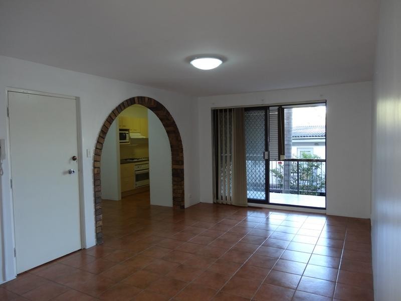 2/15 Cecil Street, Indooroopilly QLD 4068