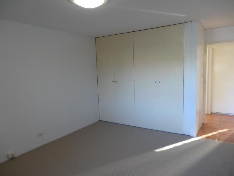 2/15 Cecil Street, Indooroopilly QLD 4068