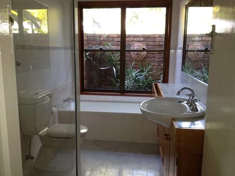 144 Jesmond Road, Indooroopilly QLD 4068