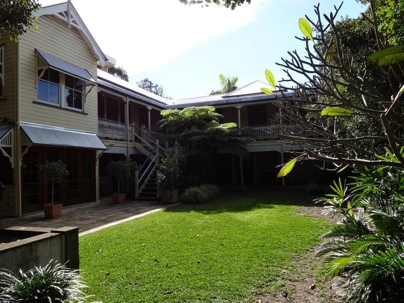 18 McIlwraith Street, Auchenflower QLD 4066