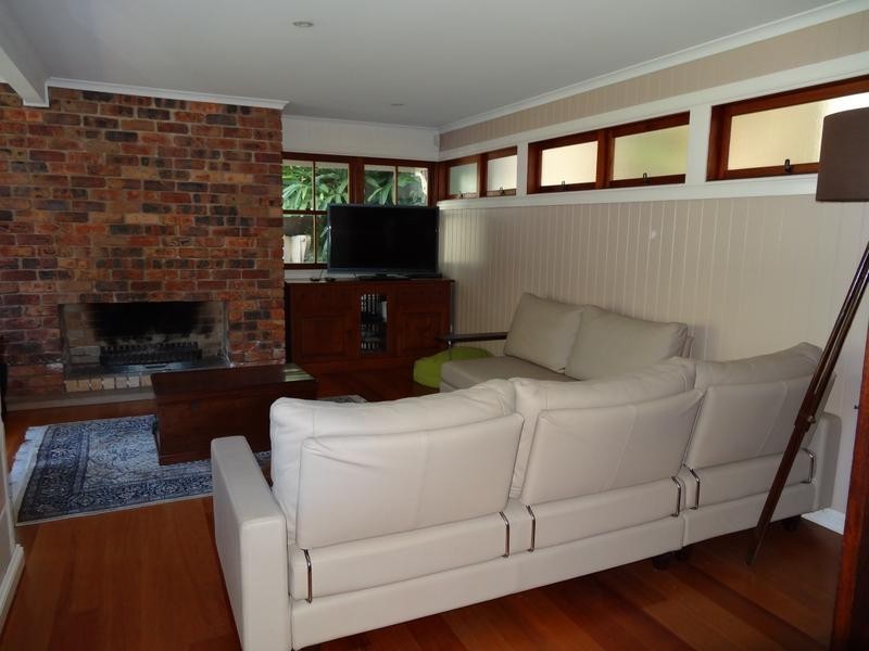 18 McIlwraith Street, Auchenflower QLD 4066