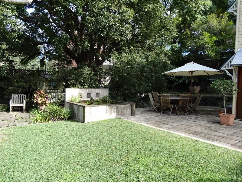 18 McIlwraith Street, Auchenflower QLD 4066
