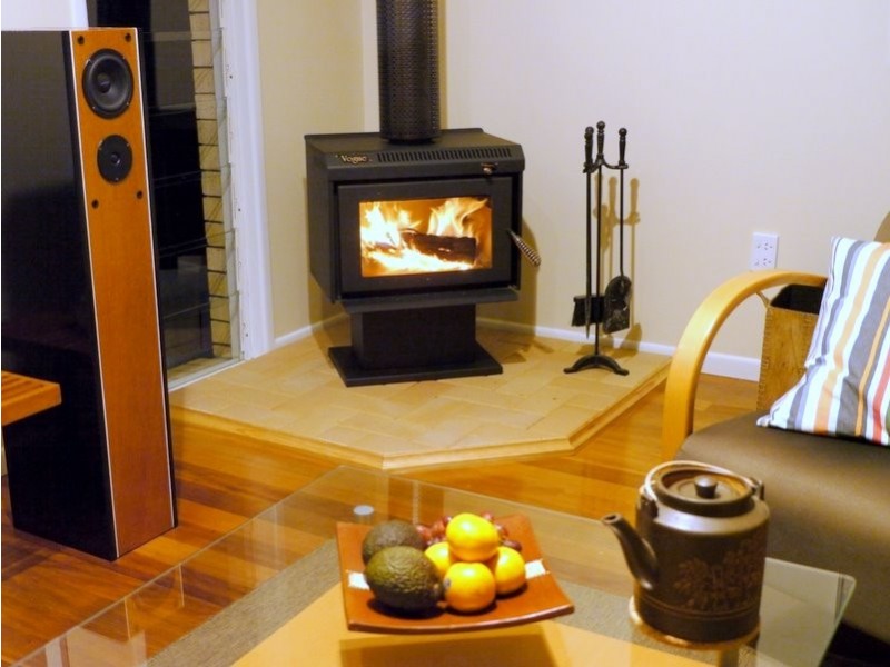 63 Dumbarton Drive, Kenmore QLD 4069