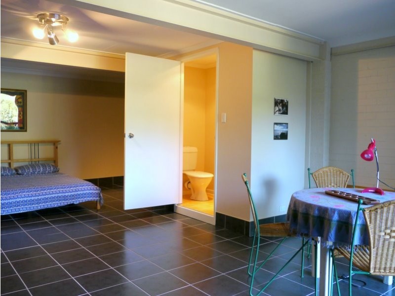 63 Dumbarton Drive, Kenmore QLD 4069