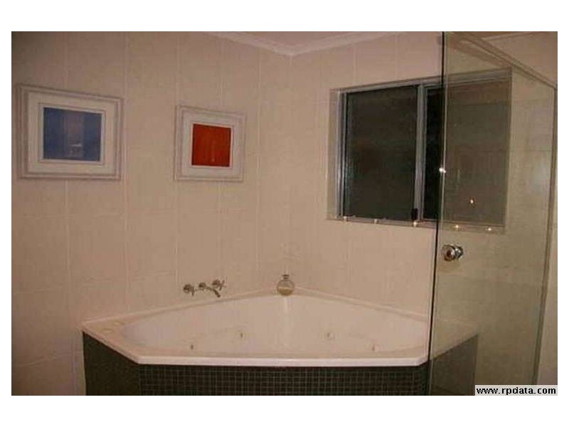 28 Almeida Street, Indooroopilly QLD 4068