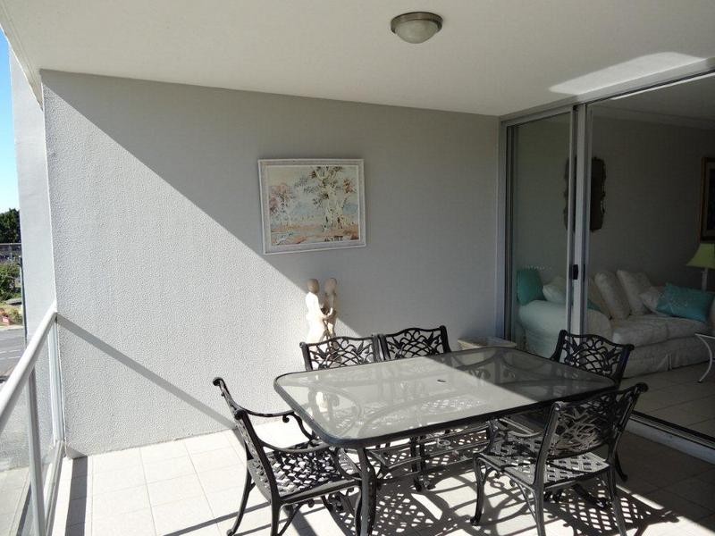 19/8-12 Belgrave Road, Indooroopilly QLD 4068