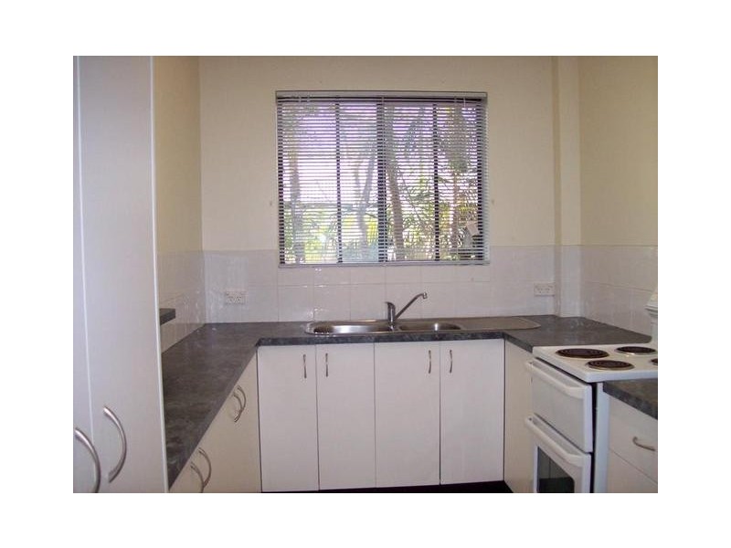 2/55 Central Avenue, Indooroopilly QLD 4068