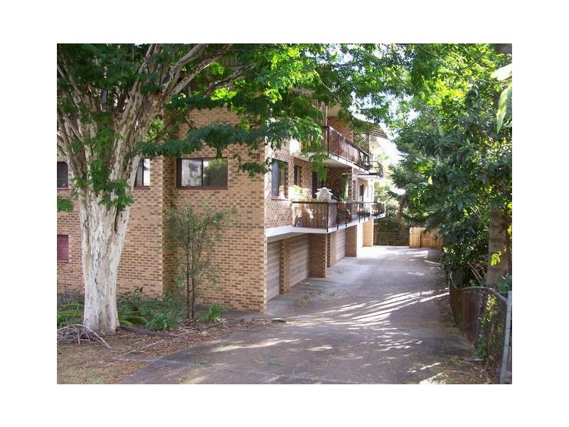 2/55 Central Avenue, Indooroopilly QLD 4068