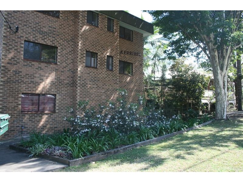 2/55 Central Avenue, Indooroopilly QLD 4068