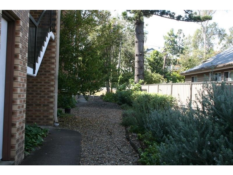 2/55 Central Avenue, Indooroopilly QLD 4068