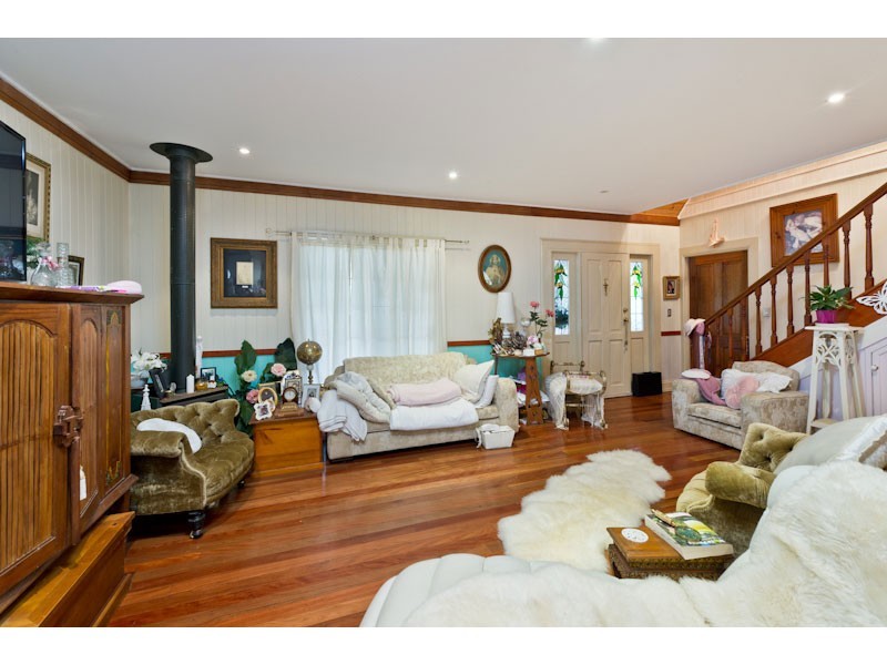 96 Banksia Drive, Mount Crosby QLD 4306