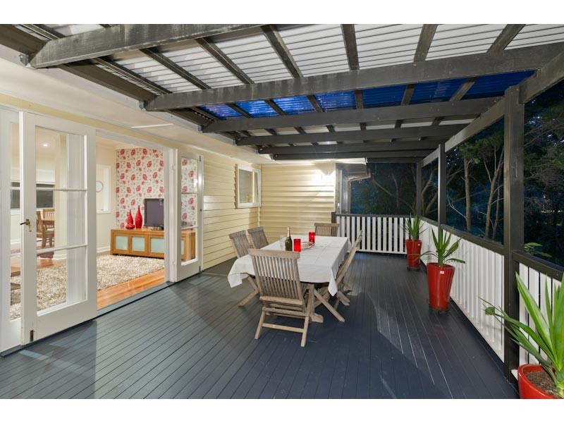 6 Handel Street, Indooroopilly QLD 4068