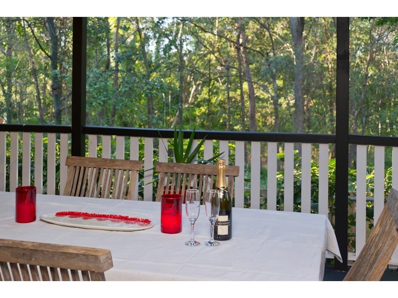 6 Handel Street, Indooroopilly QLD 4068