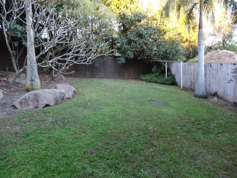4 St Andrews Place, Indooroopilly QLD 4068