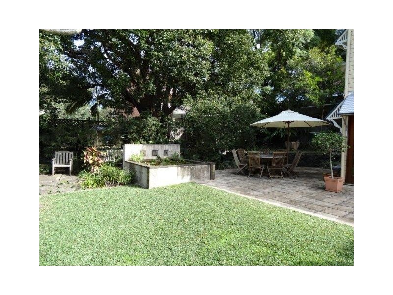 18 McIlwraith Street, Auchenflower QLD 4066