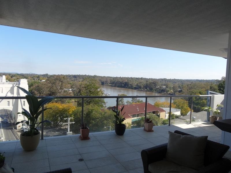 704/30 Riverview Terrace, Indooroopilly QLD 4068