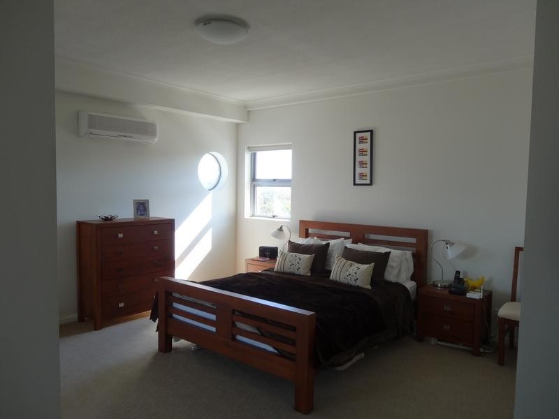 704/30 Riverview Terrace, Indooroopilly QLD 4068