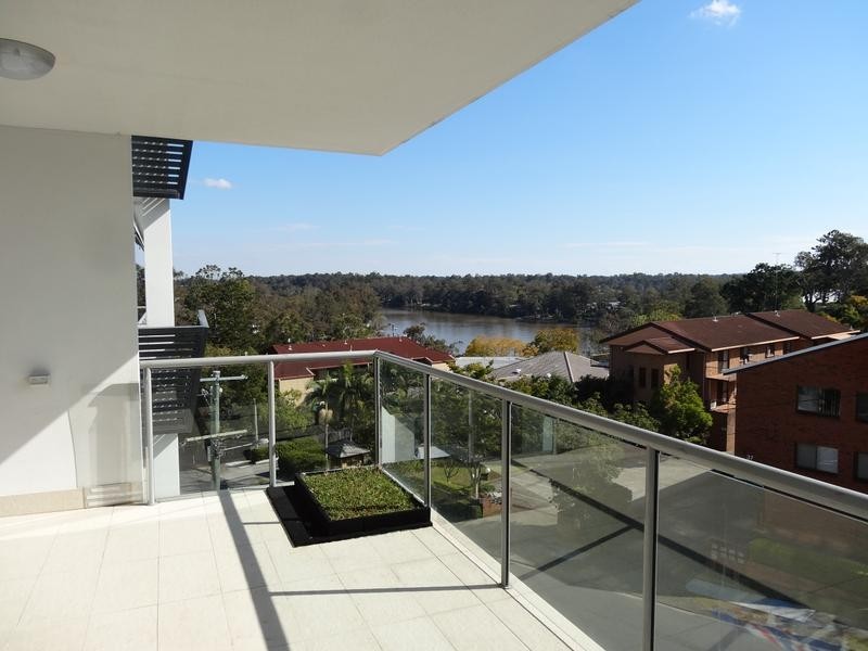 601/30 Riverview Terrace, Indooroopilly QLD 4068