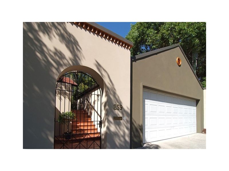 259 Lambert Road, Indooroopilly QLD 4068