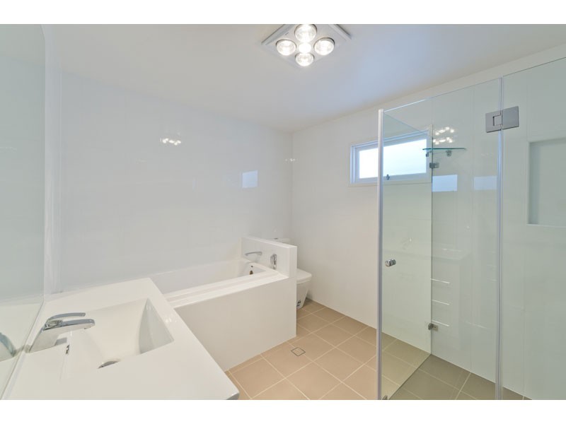 27 Witton Road, Indooroopilly QLD 4068