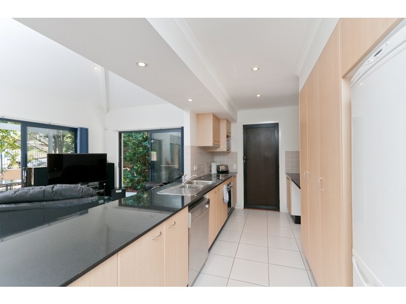 1/12 Burton Street, Indooroopilly QLD 4068