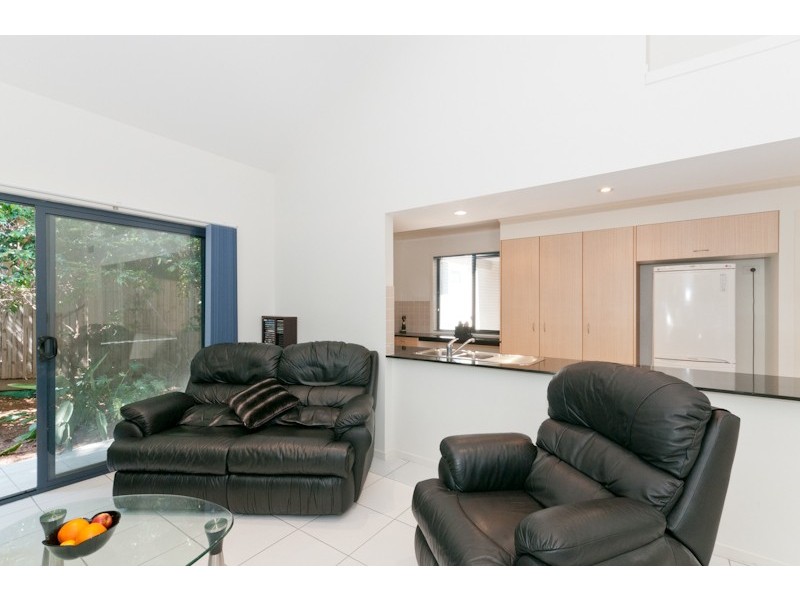 1/12 Burton Street, Indooroopilly QLD 4068
