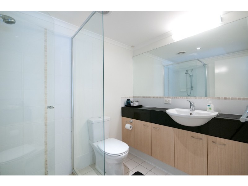 1/12 Burton Street, Indooroopilly QLD 4068