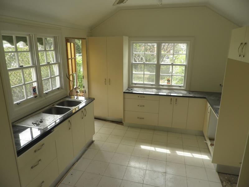 39 Aston Street, Toowong QLD 4066