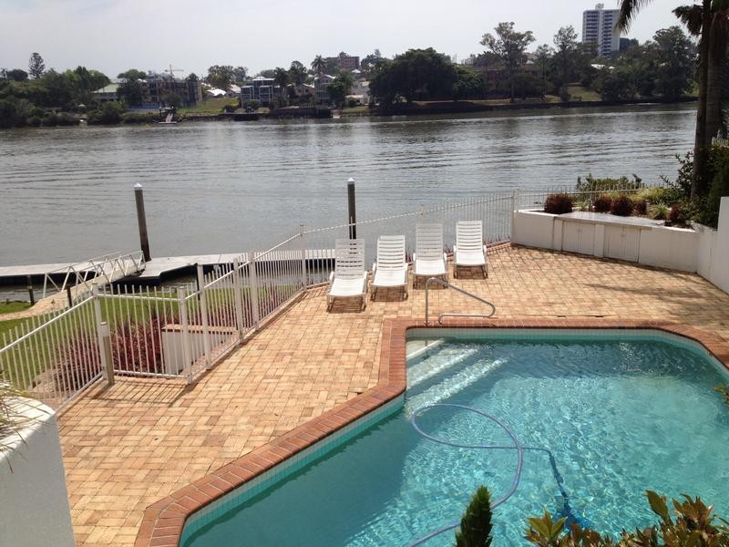 2/88 Macquarie Street, St Lucia QLD 4067