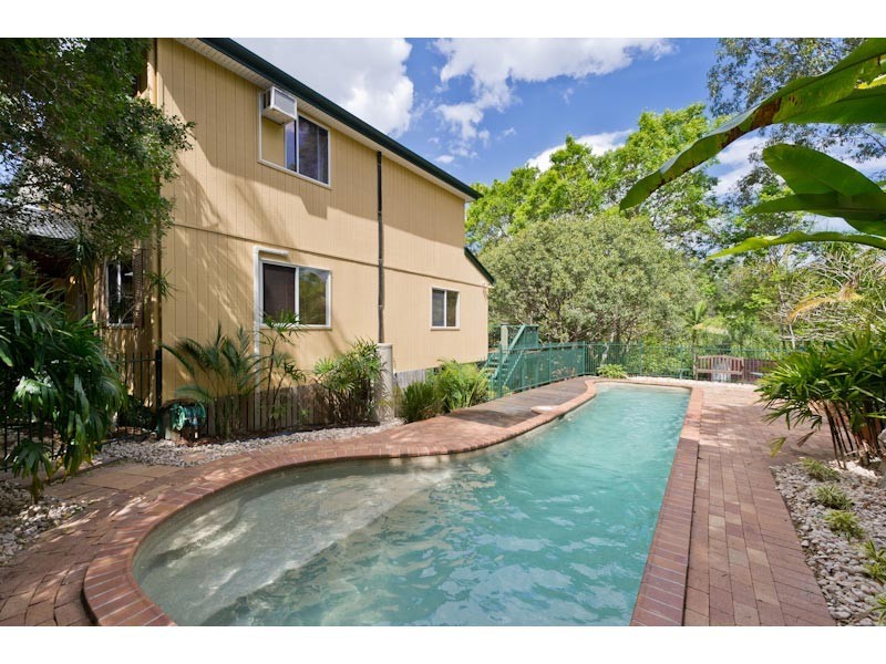 62 Jerrang Street, Indooroopilly QLD 4068