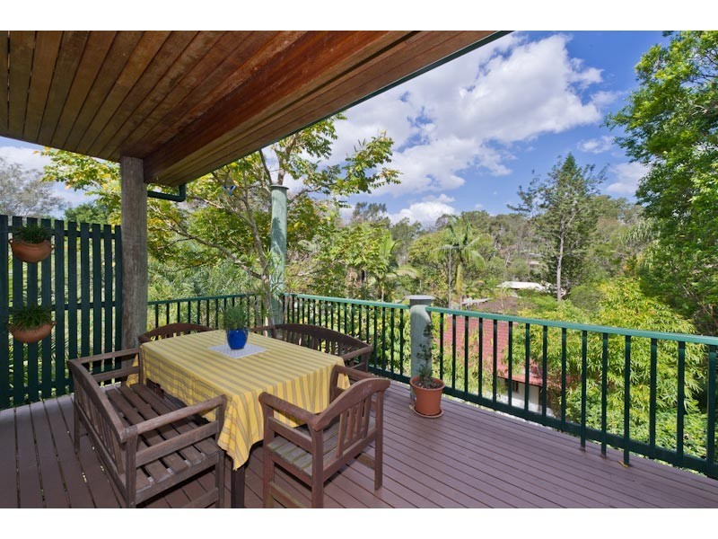 62 Jerrang Street, Indooroopilly QLD 4068