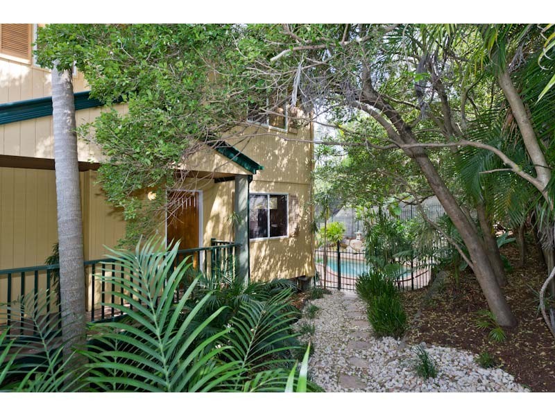 62 Jerrang Street, Indooroopilly QLD 4068