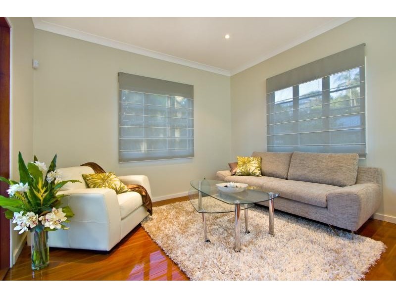 29 Essex Road, Indooroopilly QLD 4068