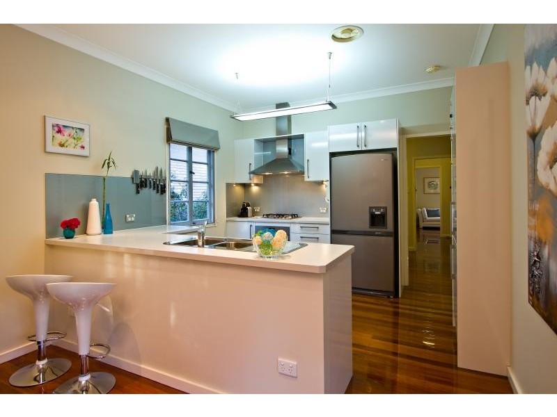 29 Essex Road, Indooroopilly QLD 4068