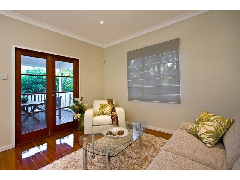 29 Essex Road, Indooroopilly QLD 4068