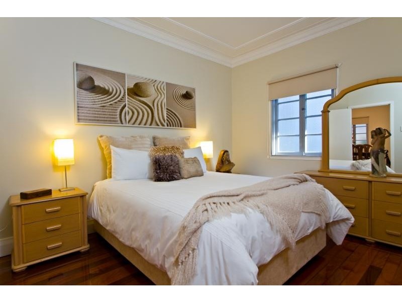 29 Essex Road, Indooroopilly QLD 4068