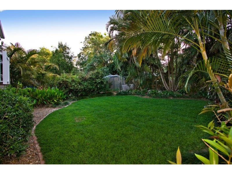 29 Essex Road, Indooroopilly QLD 4068