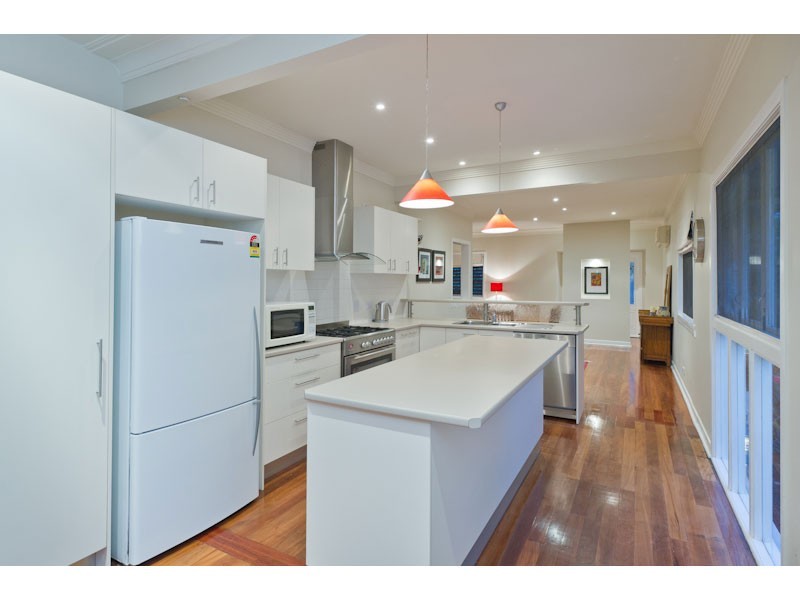 6 Handel Street, Indooroopilly QLD 4068