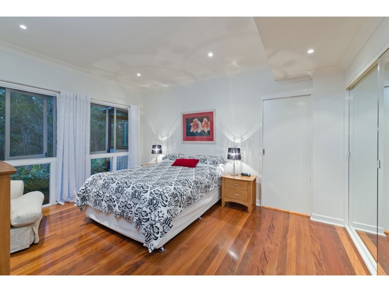 6 Handel Street, Indooroopilly QLD 4068