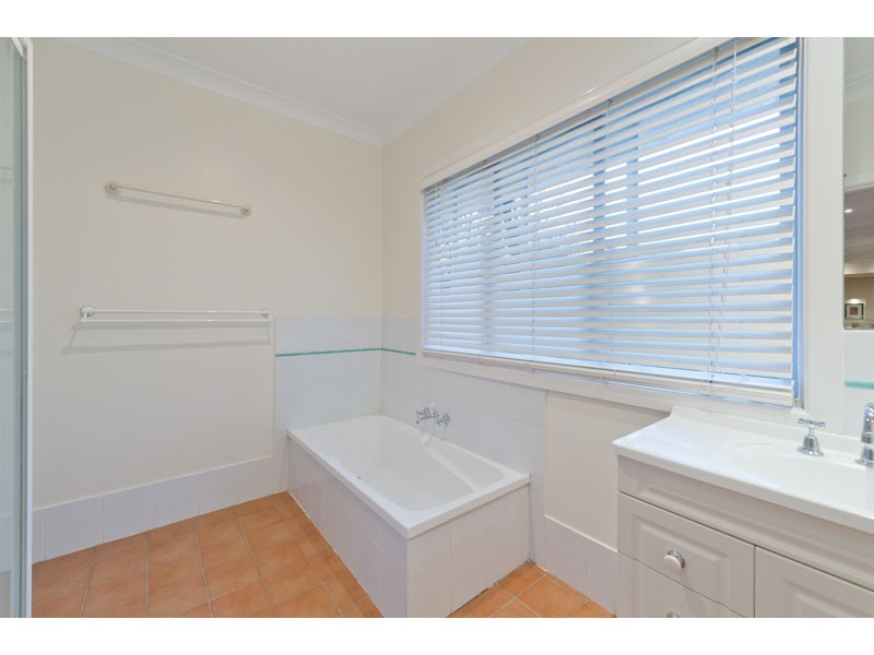 6 Handel Street, Indooroopilly QLD 4068