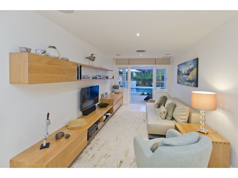 59 Neulans Road, Indooroopilly QLD 4068