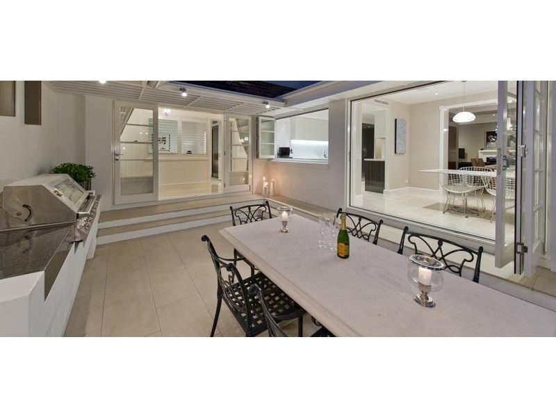 59 Neulans Road, Indooroopilly QLD 4068